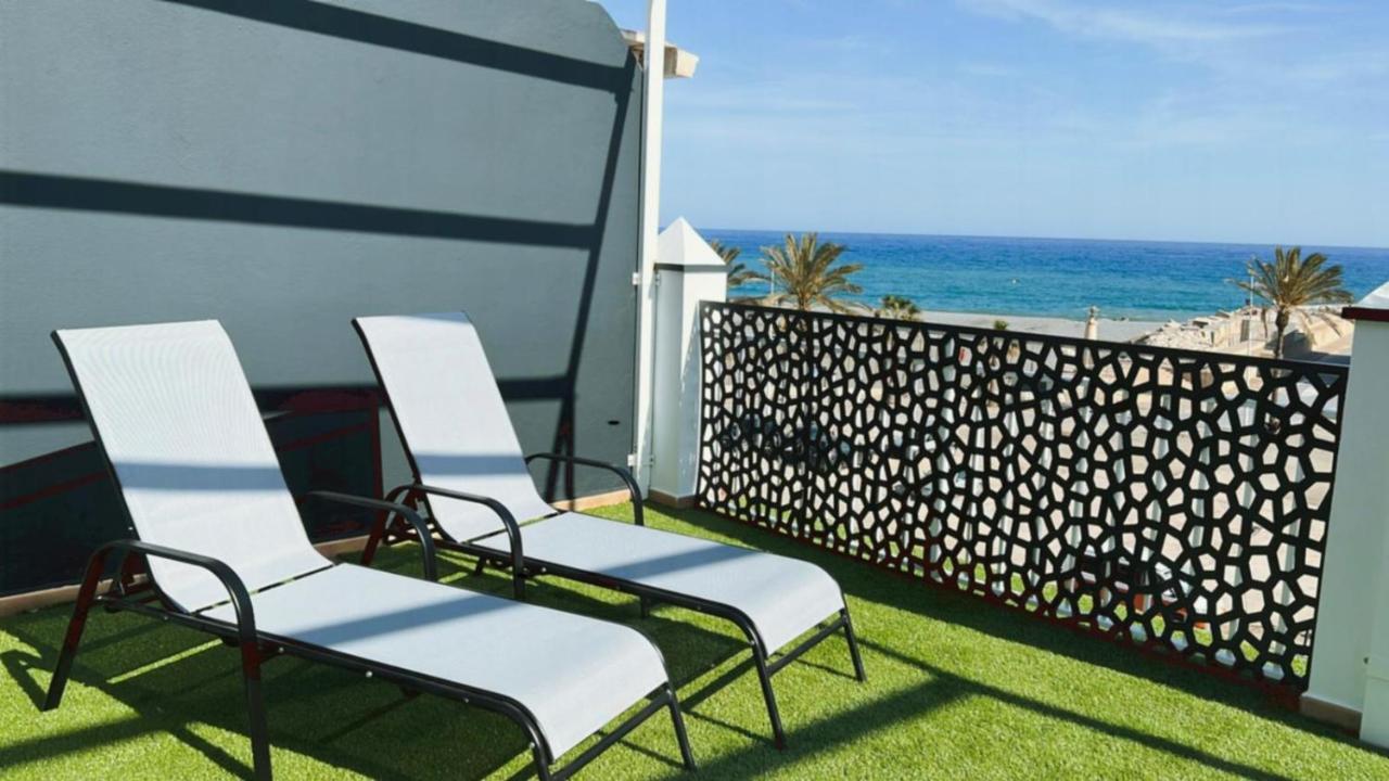 Apartamentos La Caleta 발리타드벨레즈 외부 사진